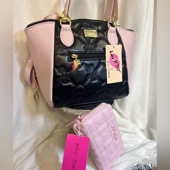 🩷🖤NWT-BETSEY JOHNSON & LUV BETSEY; PURSE AND WALLET! SUPER CUTE SET!!🩷🖤 - Picture 14 of 17
